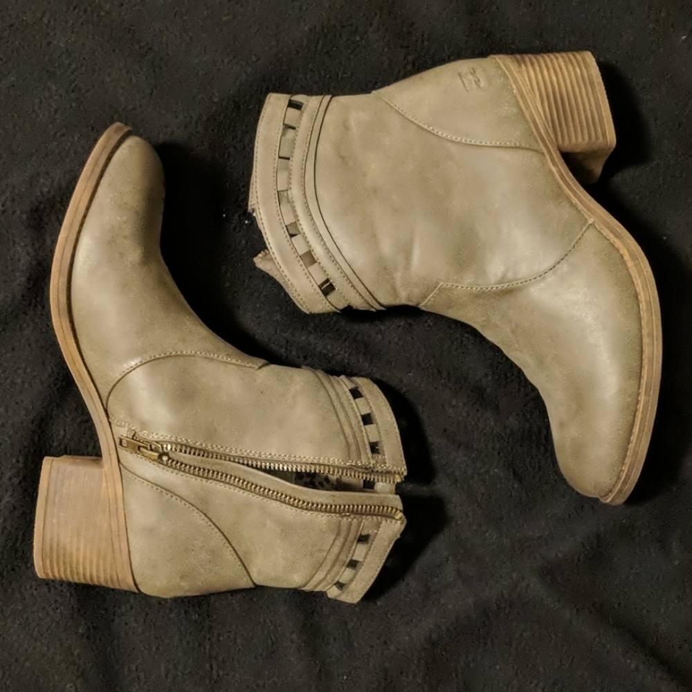 Billabong Grey Booties